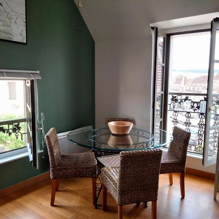 Les Appartements De Chablis Exterior photo