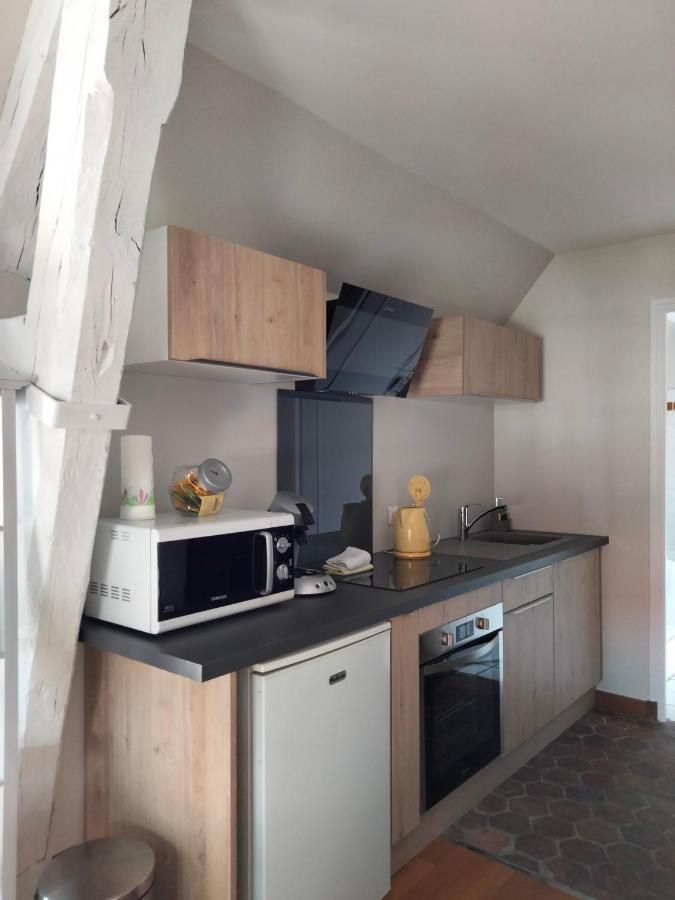 Les Appartements De Chablis Exterior photo