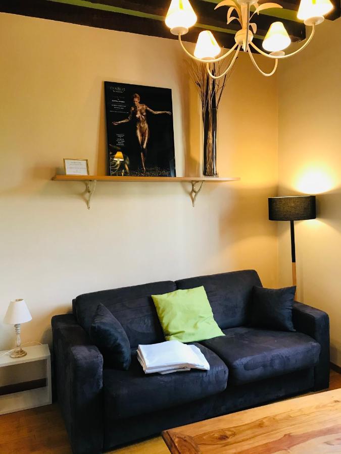 Les Appartements De Chablis Exterior photo