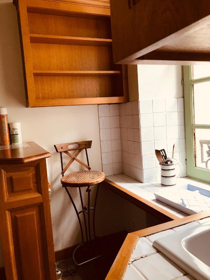 Les Appartements De Chablis Exterior photo